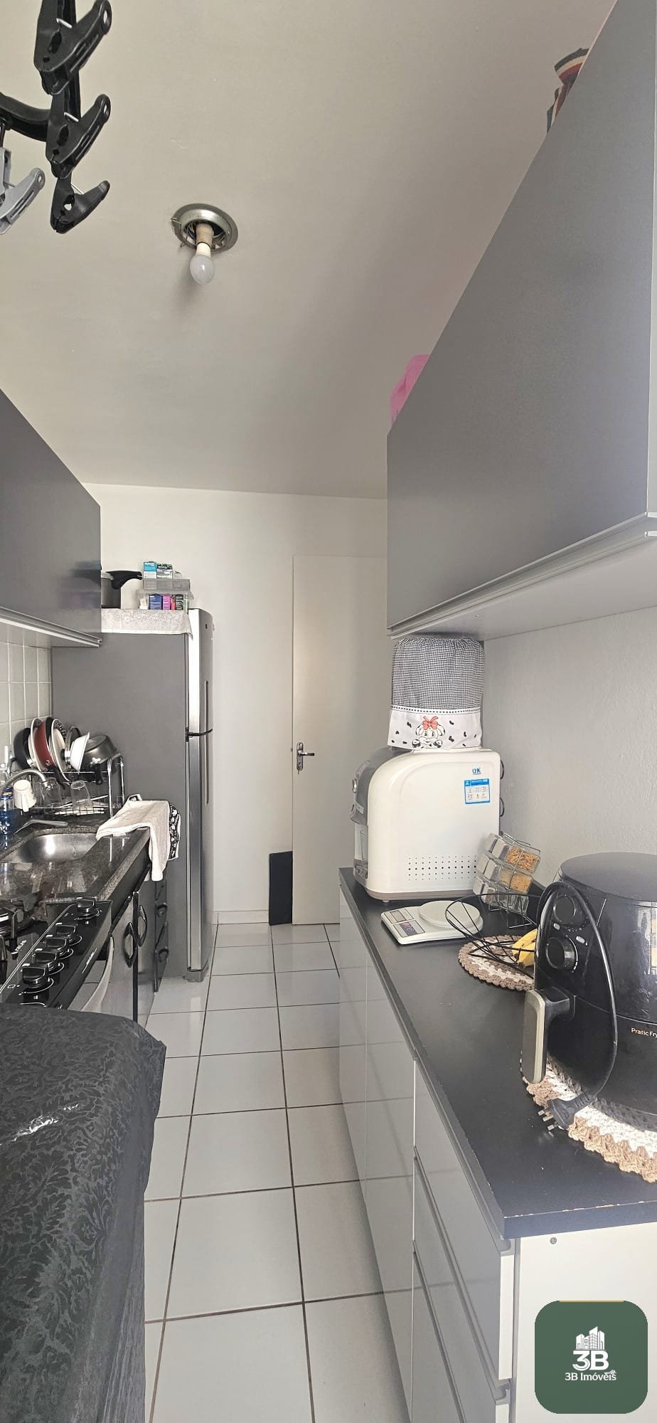 Apartamento com 02 dormitórios no condomínio Vale das Figueiras em Valinhos SP