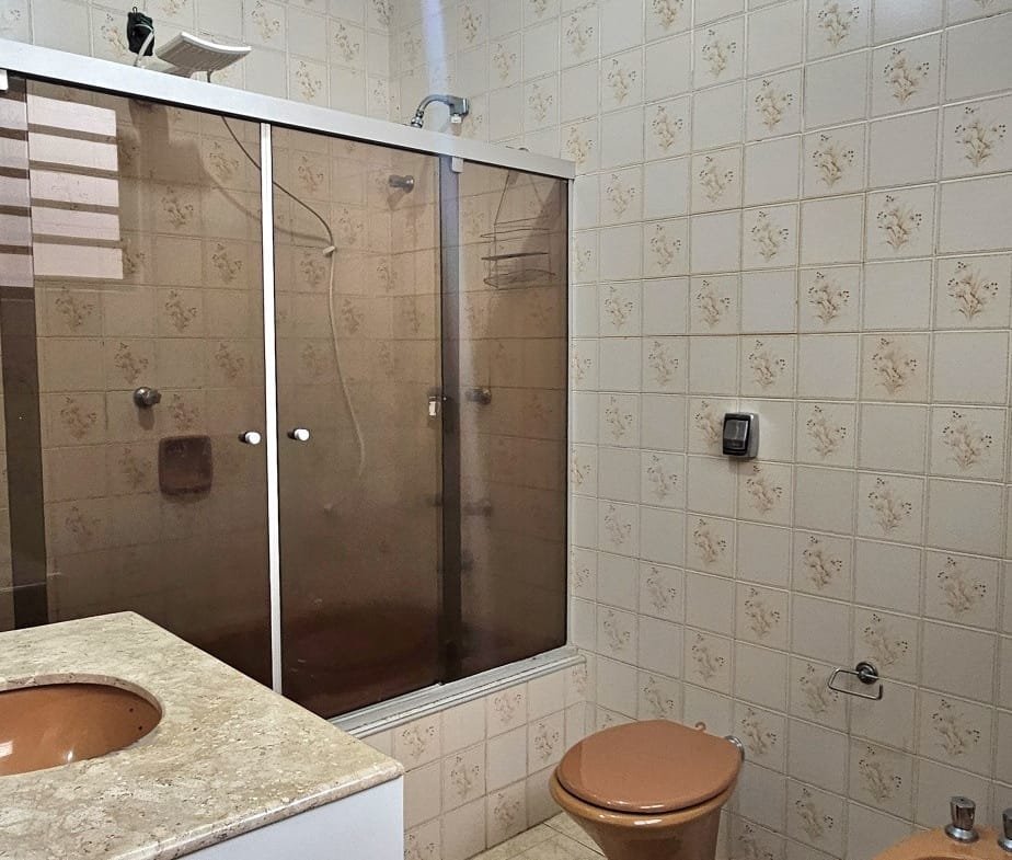 Casa com 03 dormitórios no centro em Valinhos SP