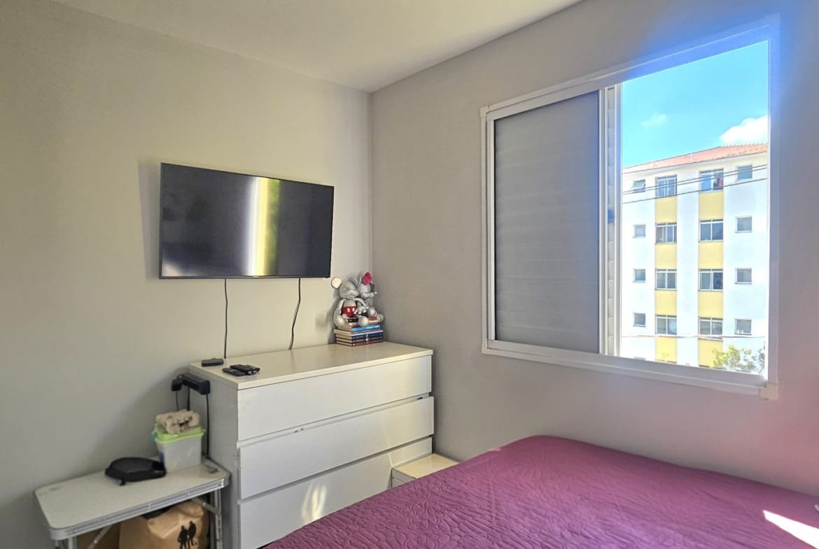 Apartamento com 02 dormitórios no condomínio Vale das Figueiras em Valinhos SP