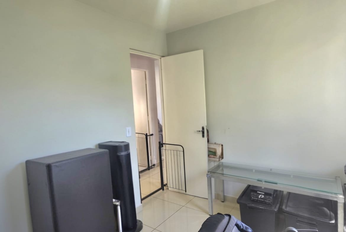 Apartamento com 02 dormitórios no condomínio Vale das Figueiras em Valinhos SP