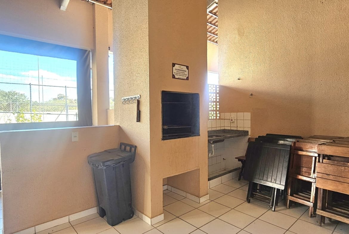 Apartamento com 02 dormitórios no condomínio Vale das Figueiras em Valinhos SP