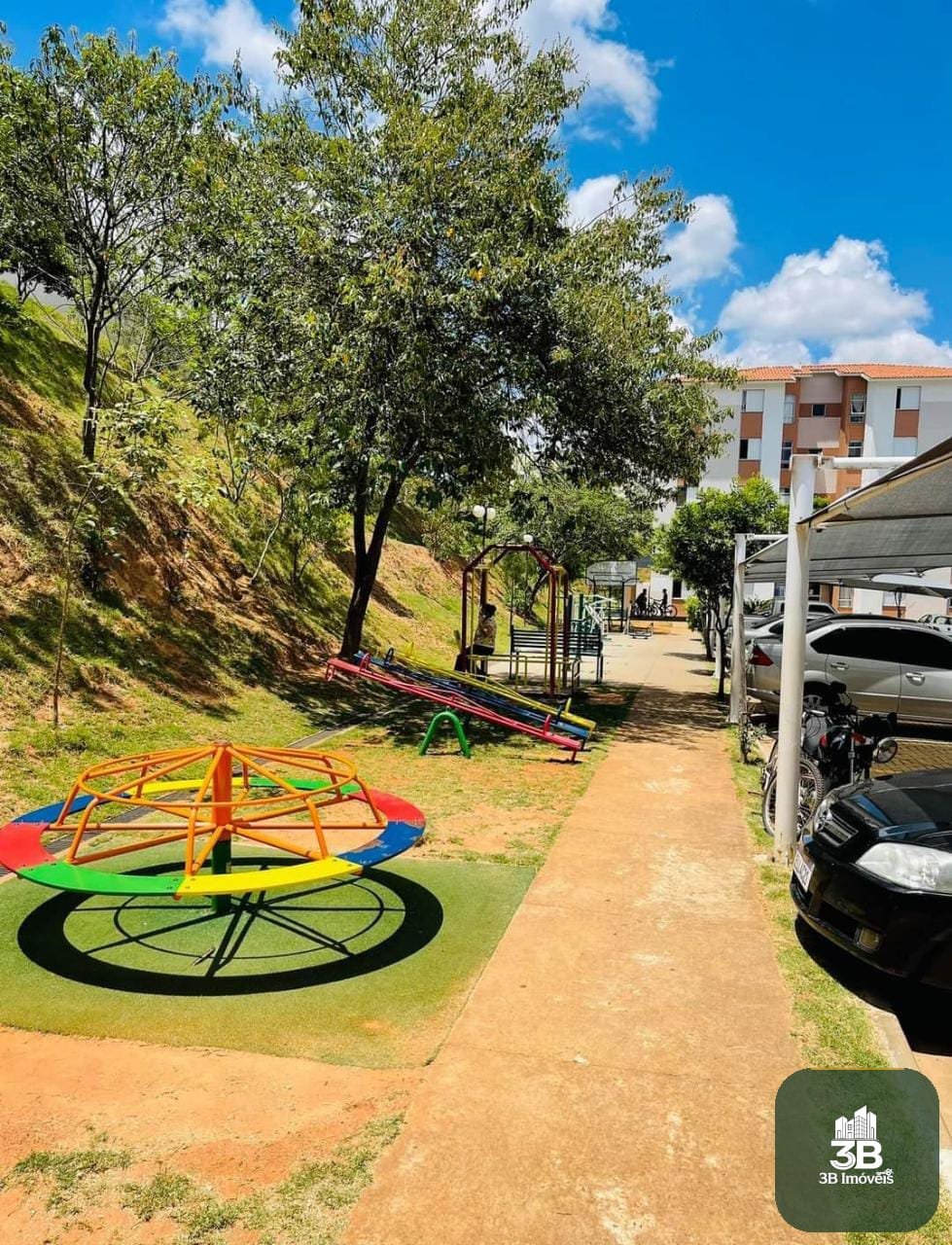 Apartamento com 02 dormitórios no condomínio Vale das Figueiras em Valinhos SP
