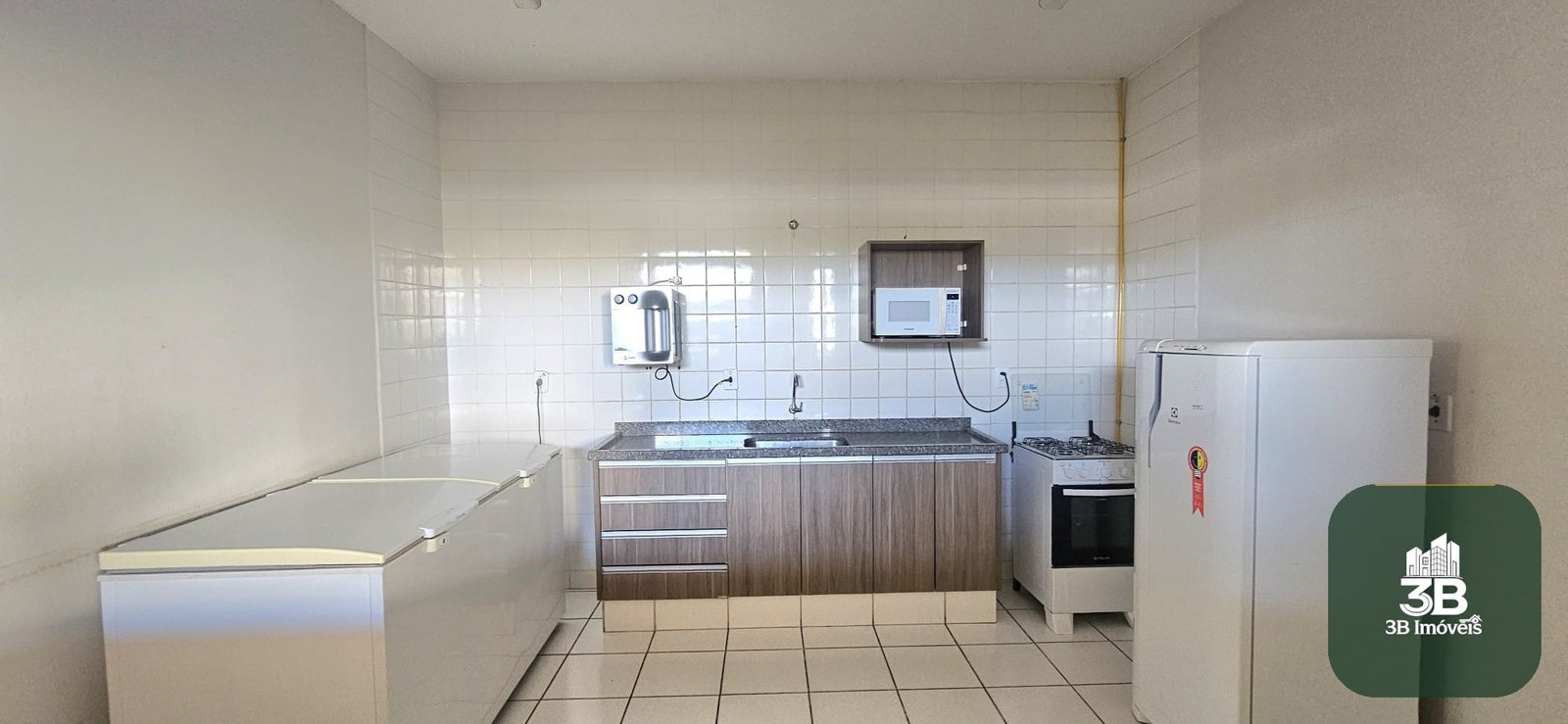 Apartamento com 02 dormitórios no condomínio Vale das Figueiras em Valinhos SP