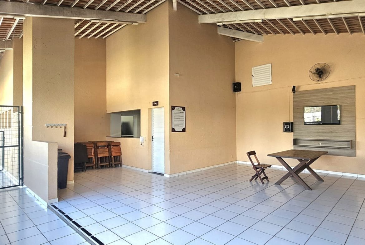 Apartamento com 02 dormitórios no condomínio Vale das Figueiras em Valinhos SP