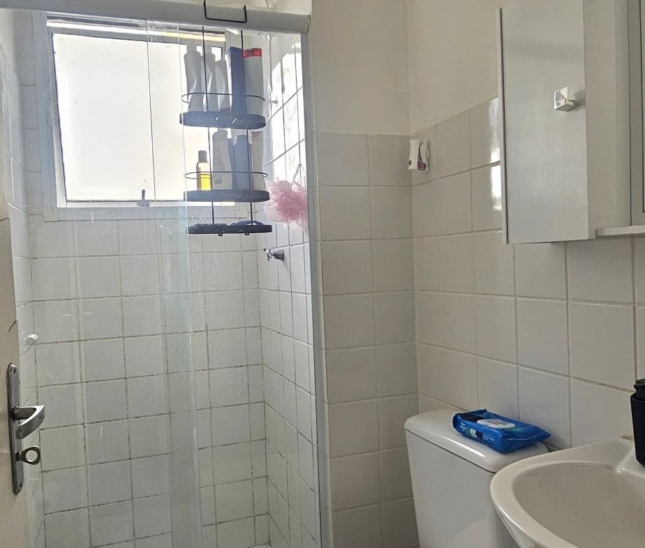 Apartamento com 02 dormitórios no condomínio Vale das Figueiras em Valinhos SP