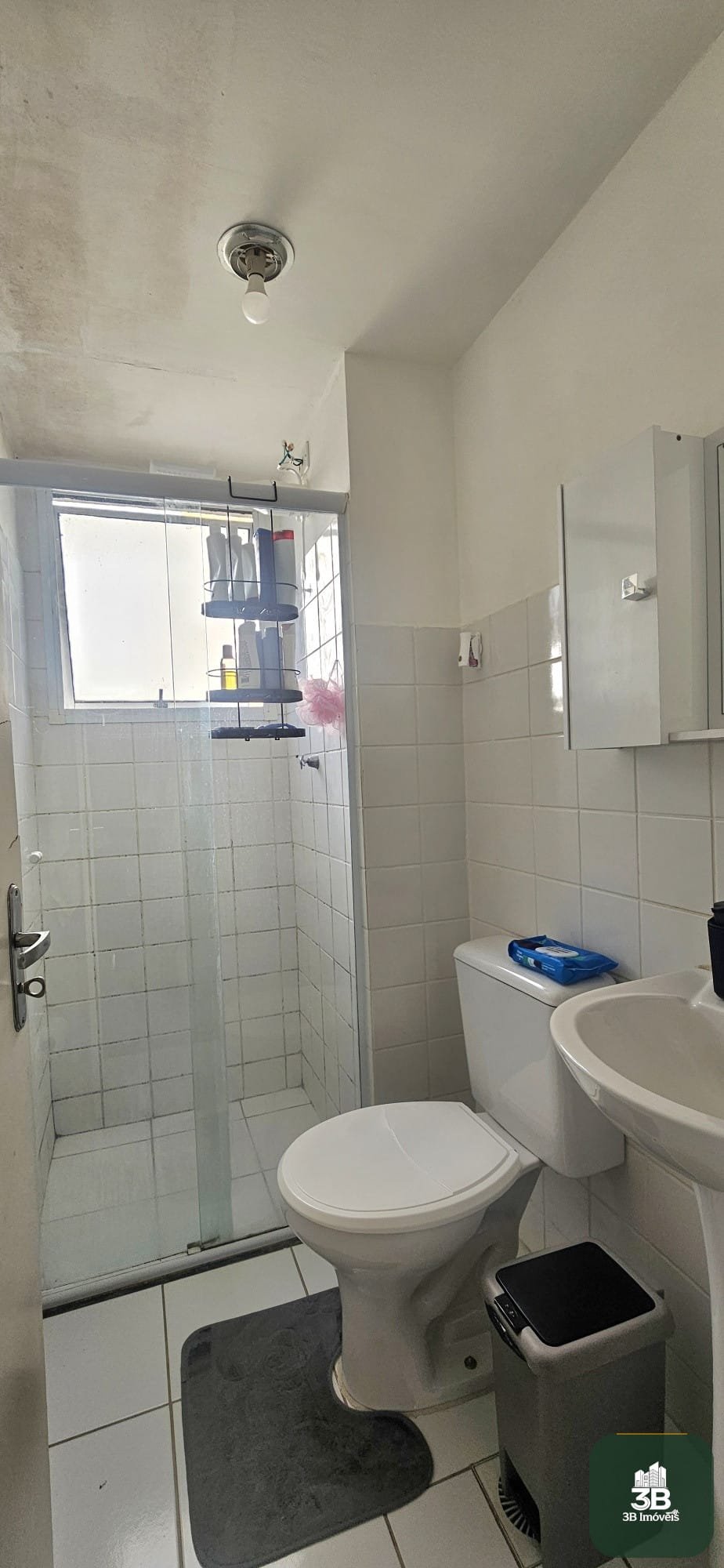 Apartamento com 02 dormitórios no condomínio Vale das Figueiras em Valinhos SP