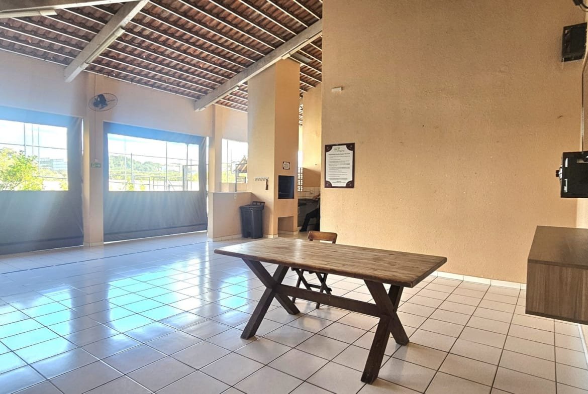 Apartamento com 02 dormitórios no condomínio Vale das Figueiras em Valinhos SP