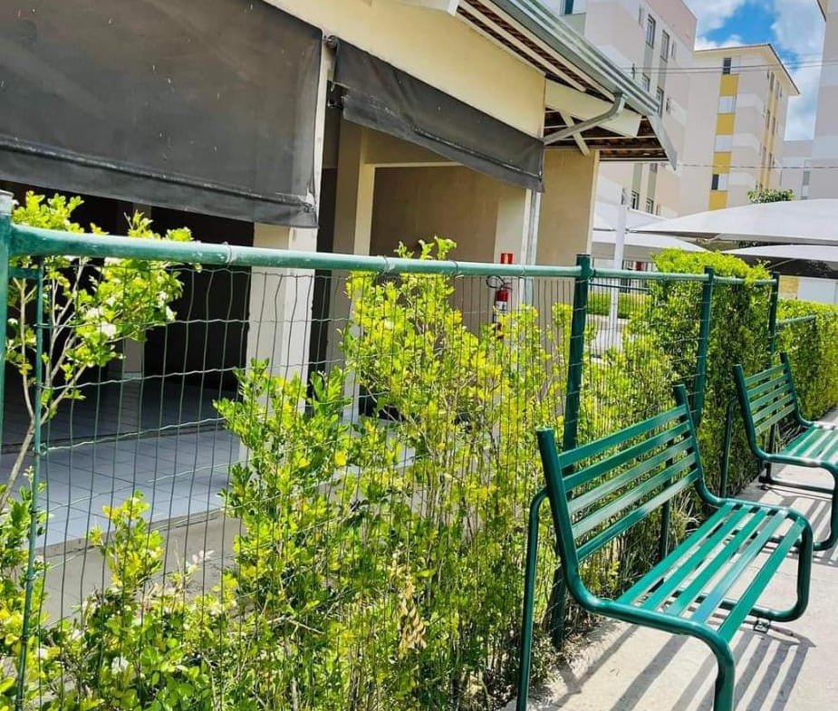 Apartamento com 02 dormitórios no condomínio Vale das Figueiras em Valinhos SP