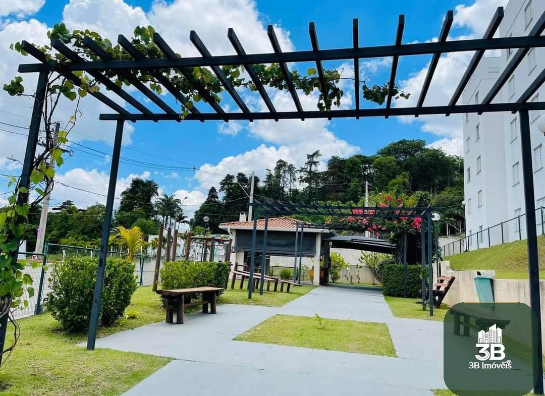 Apartamento com 02 dormitórios no condomínio Vale das Figueiras em Valinhos SP