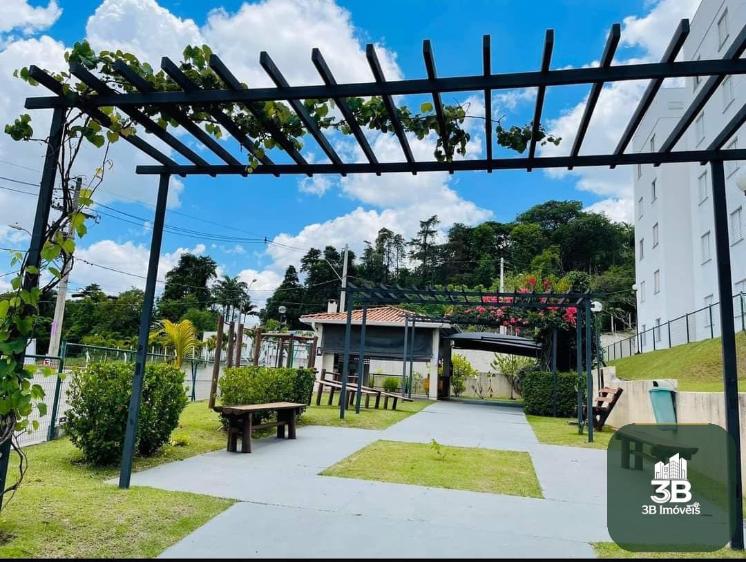 Apartamento com 02 dormitórios no condomínio Vale das Figueiras em Valinhos SP