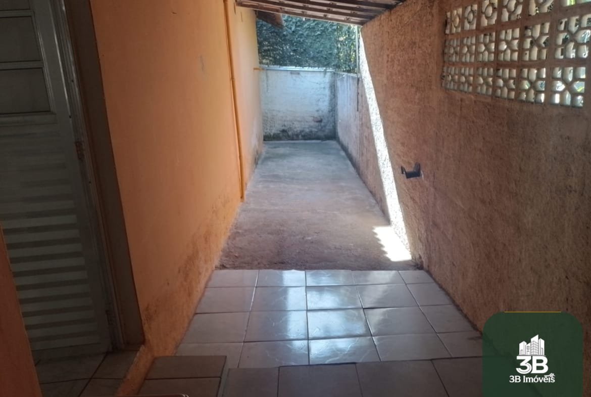 Casa térrea com 03 dormitórios no condomínio Tabatinga em Valinhos SP.
